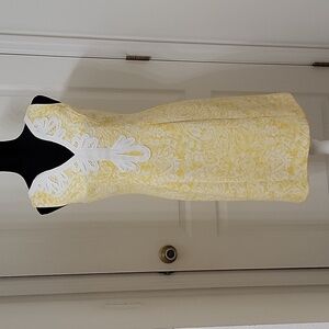 Eliza J Size 4 Yellow & White Sheath Dress with White Embroidery Detail, EUC